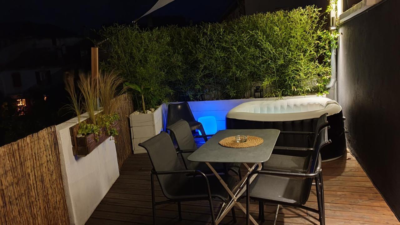 Duplex Avec Spa Et Terrasse En Plein Centre Du Village แซ็ง-ฌอง-ดู-การ์ ภายนอก รูปภาพ